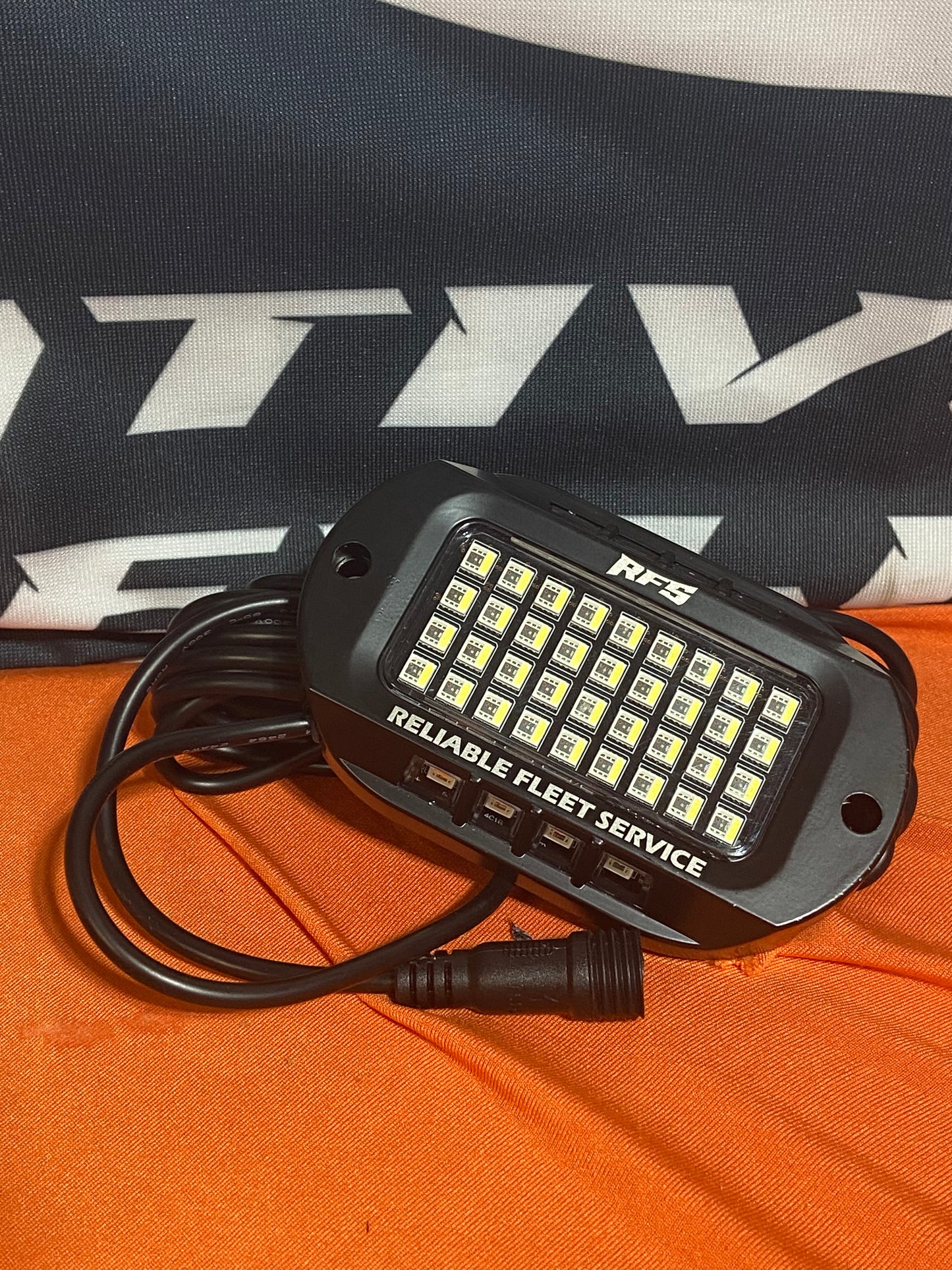 44 LED RGBW Rock Light